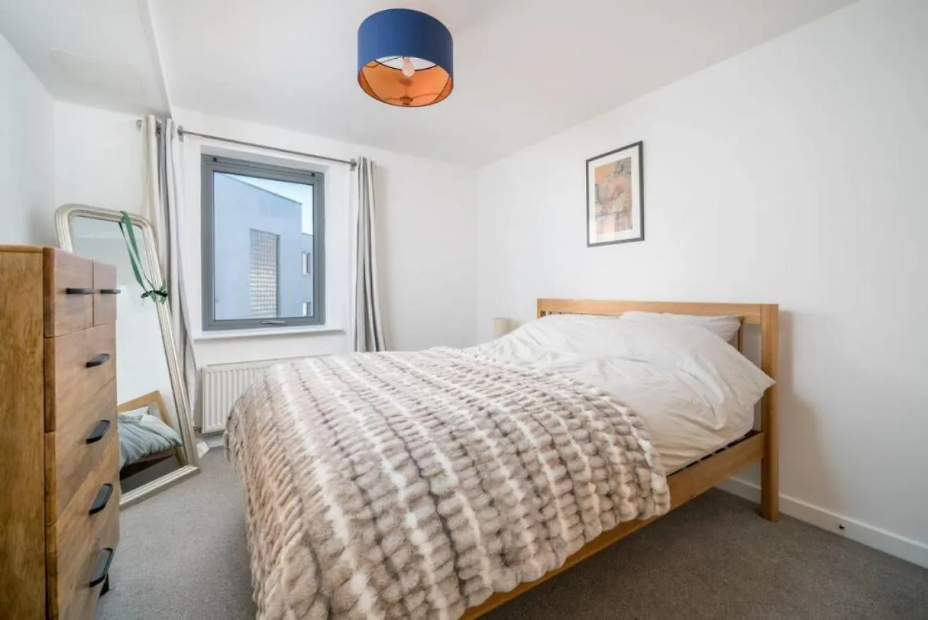Charming Flat Near Canary Wharf London Apartment